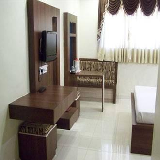Embassy Hotel Surat Exterior photo